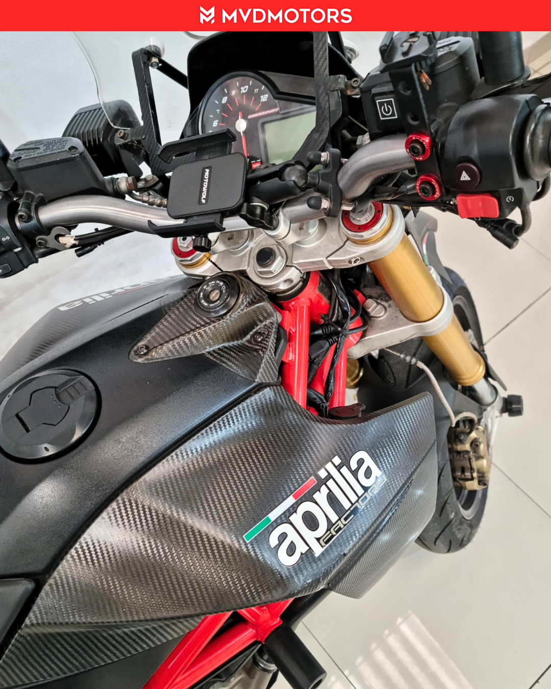 Aprilia Dorsoduro 750 Factory — foto 2